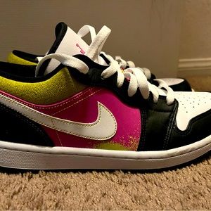 Jordan 1 low “Spray Paint”